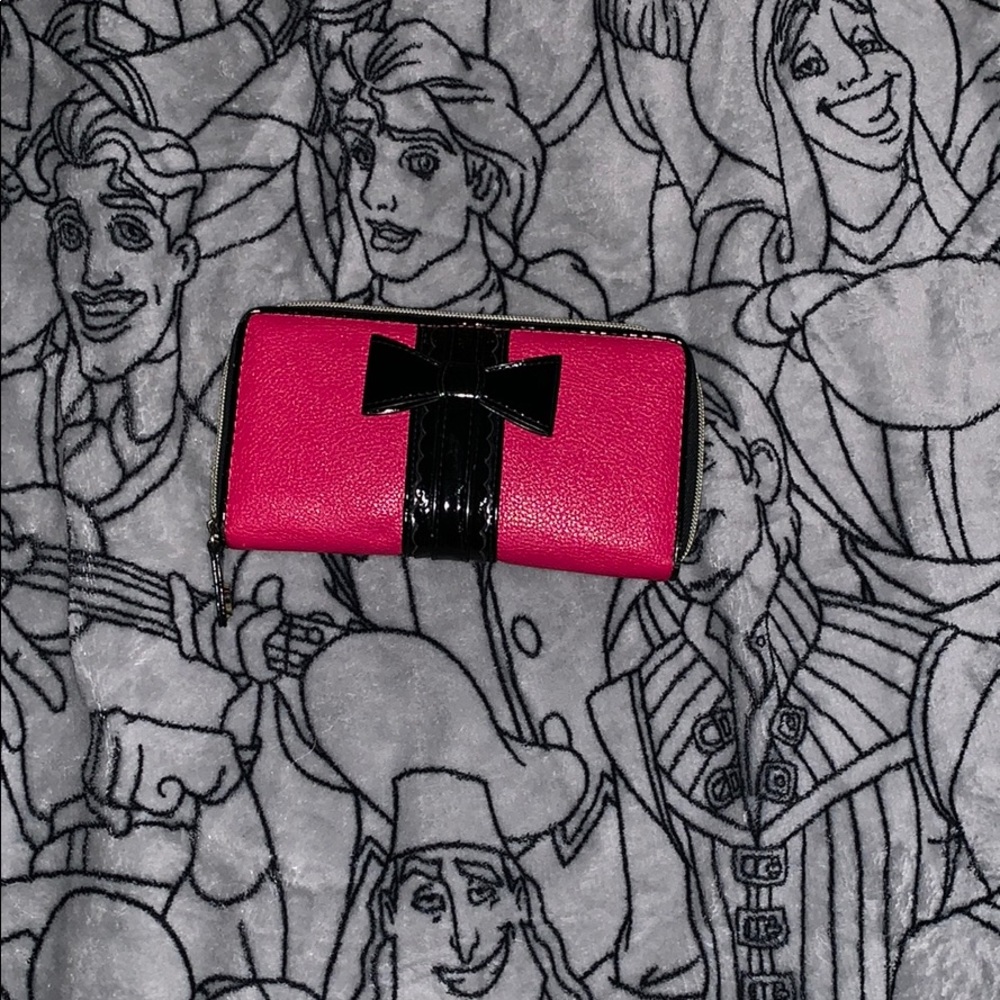 ACCEPTING OFFERS HOT PINK BETSY JOHNSON WALLET